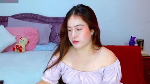 Snapshot of hanssel_tess chatting on February 21, 5:36 pm isabella online show from February 21, 5:36 pm