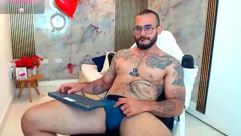 Snapshot of hanz_col chatting on February 11, 4:22 am hanz_col online show from February 11, 4:22 am