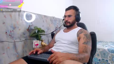 Snapshot of hanz_col chatting on September 8, 5:34 pm hanz_col online show from September 8, 5:34 pm