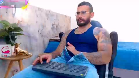 Snapshot of hanz_col chatting on September 11, 4:40 pm hanz_col online show from September 11, 4:40 pm