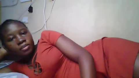 Snapshot of happy_dimple chatting on October 19, 12:06 pm happy_dimple online show from October 19, 12:06 pm