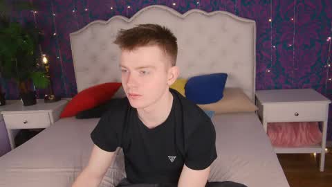 Snapshot of happydeimos chatting on March 28, 11:48 pm happydeimos online show from March 28, 11:48 pm