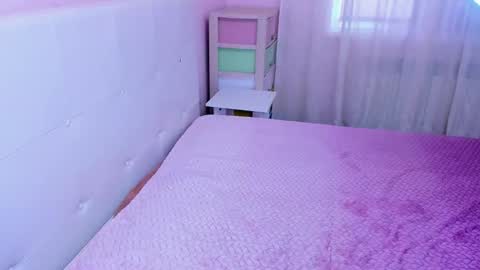 Snapshot of happymiracle chatting on March 12, 8:53 am happymiracle online show from March 12, 8:53 am