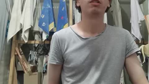 Snapshot of happytronco chatting on March 14, 12:28 am happytronco online show from March 14, 12:28 am