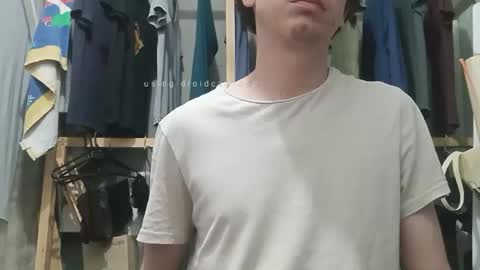 Snapshot of happytronco chatting on March 21, 1:32 am happytronco online show from March 21, 1:32 am