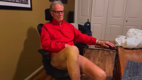 Snapshot of hard4_all_2see chatting on December 4, 12:09 am hard4_all_2see online show from December 4, 12:09 am