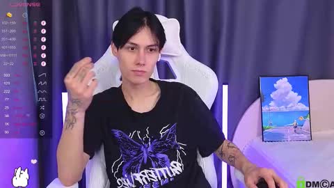 Mark online show from November 17, 11:27 am