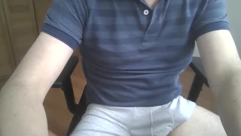 Snapshot of hard_cock_dude chatting on October 24, 5:09 pm Hard cock dude online show from October 24, 5:09 pm