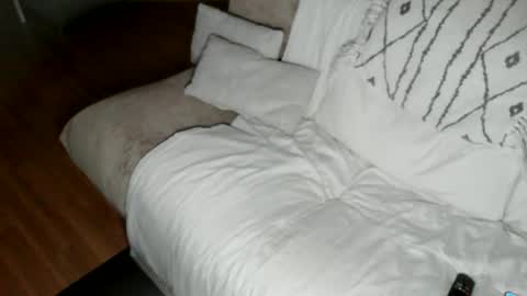 Chris online show from December 18, 12:06 am