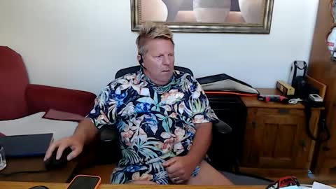 Snapshot of hardblondcouplehawaii chatting on March 3, 6:25 pm Steele and Cassie online show from March 3, 6:25 pm