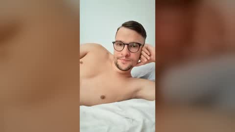 Snapshot of hardboylovemilfmoom chatting on July 26, 4:36 pm hardboylovemilfmoom online show from July 26, 4:36 pm