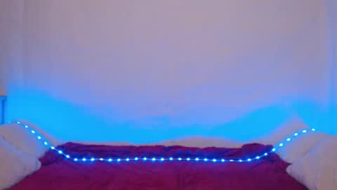 Emily online show from December 14, 9:08 pm