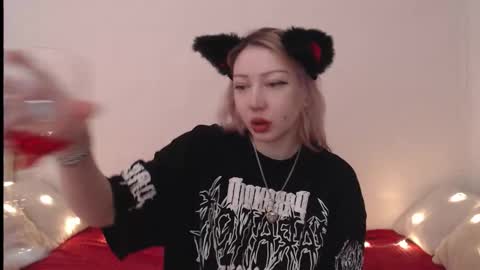 Snapshot of hardcore_x chatting on February 17, 10:16 pm Emily online show from February 17, 10:16 pm