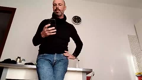 Snapshot of hardcumpleasure chatting on March 27, 4:29 pm hardcumpleasure online show from March 27, 4:29 pm