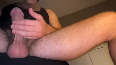 Snapshot of hardfeatured21 chatting on August 2, 9:35 pm Max online show from August 2, 9:35 pm