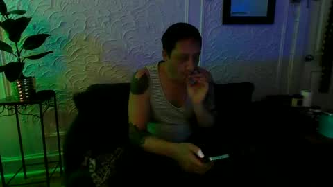 hardigan online show from November 9, 6:28 pm