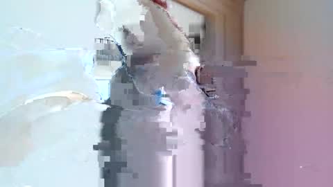 Snapshot of hardkore80 chatting on December 26, 1:10 pm Laurent Laurente online show from December 26, 1:10 pm