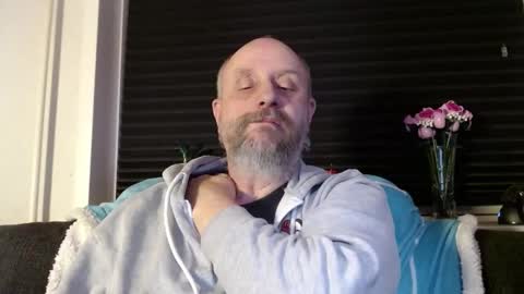 MrLazy online show from February 12, 11:55 pm