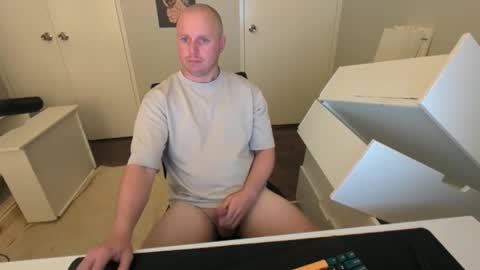 Stand Lee online show from February 12, 8:26 pm