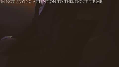 Tom online show from December 5, 9:28 pm