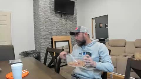 Snapshot of hardworkertn chatting on February 19, 4:47 pm hardworkertn online show from February 19, 4:47 pm