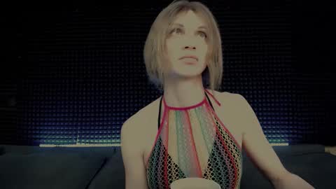 Miss Hardy online show from January 18, 4:16 am