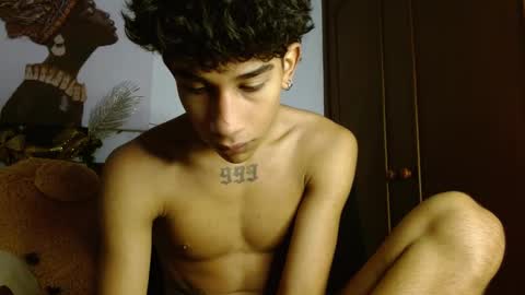 Snapshot of haresandpame_mds chatting on January 4, 3:28 pm Hares online show from January 4, 3:28 pm