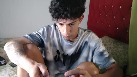 Snapshot of haresandpame_mds chatting on June 17, 2:51 pm Hares online show from June 17, 2:51 pm