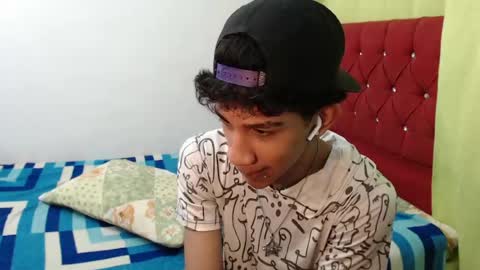 Snapshot of haresandpame_mds chatting on June 19, 5:50 pm Hares online show from June 19, 5:50 pm