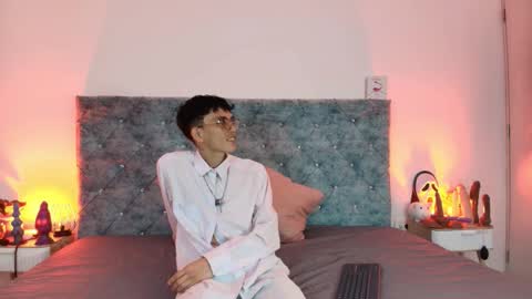 H A R I   A N D R E online show from January 7, 1:13 pm