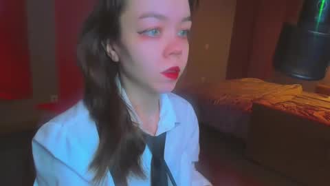 Snapshot of haribo_asmr chatting on December 4, 7:50 am Miss Hari online show from December 4, 7:50 am