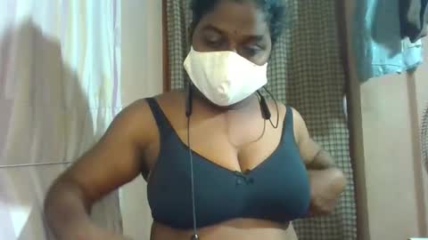 Snapshot of harika69 chatting on March 23, 8:24 pm harika69 online show from March 23, 8:24 pm