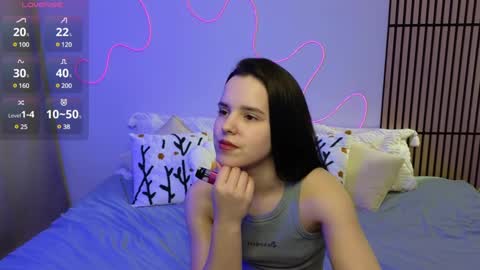 Snapshot of harleen_moore chatting on February 2, 1:52 pm Harleen online show from February 2, 1:52 pm