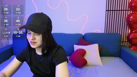 Snapshot of harleen_moore chatting on February 16, 9:05 pm Harleen online show from February 16, 9:05 pm