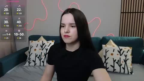 Snapshot of harleen_moore chatting on February 23, 4:35 pm Harleen online show from February 23, 4:35 pm