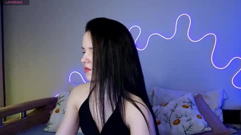 Snapshot of harleen_moore chatting on March 2, 10:48 pm Harleen online show from March 2, 10:48 pm