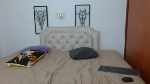       online show from April 14, 6:03 pm