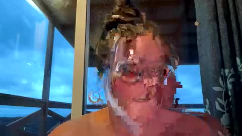 Snapshot of harlequincurve chatting on April 11, 4:28 am Fiiona online show from April 11, 4:28 am