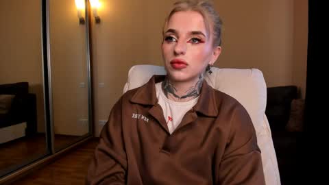 Julia online show from April 9, 6:41 am