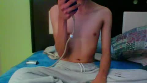 Snapshot of harmoniccesser chatting on June 25, 3:17 am harmoniccesser online show from June 25, 3:17 am
