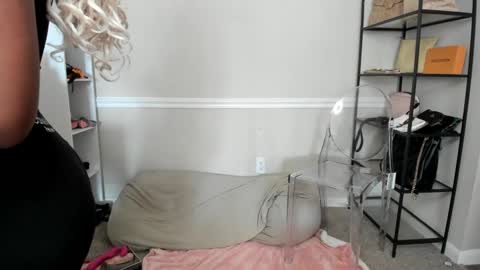 Snapshot of harmonie_marquise chatting on September 29, 1:05 pm Harmonie Marquise online show from September 29, 1:05 pm