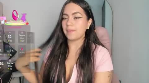 vanessa online show from July 3, 3:40 pm