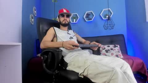 harold_999 online show from April 27, 11:25 pm