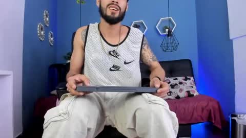harold_999 online show from April 28, 2:27 am