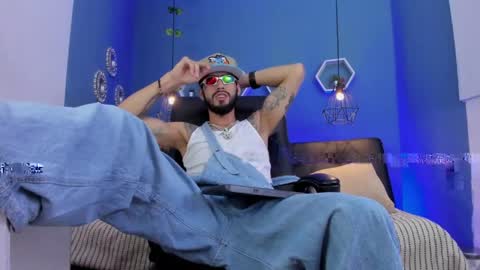 harold_999 online show from May 6, 10:26 pm