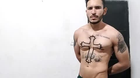 Snapshot of haroldsepulveda chatting on December 27, 4:15 am BOY HOT online show from December 27, 4:15 am