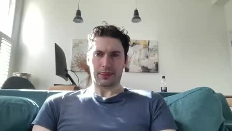 harryisstillawhore online show from April 12, 8:41 am