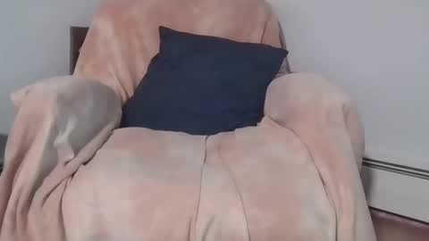 Snapshot of harrytut chatting on December 1, 8:42 pm harrytut online show from December 1, 8:42 pm