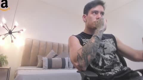 Harry Jones online show from December 3, 5:23 pm