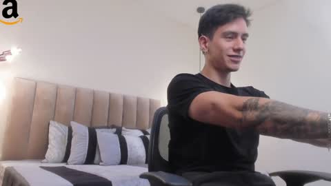 Harry Jones online show from December 26, 5:30 pm